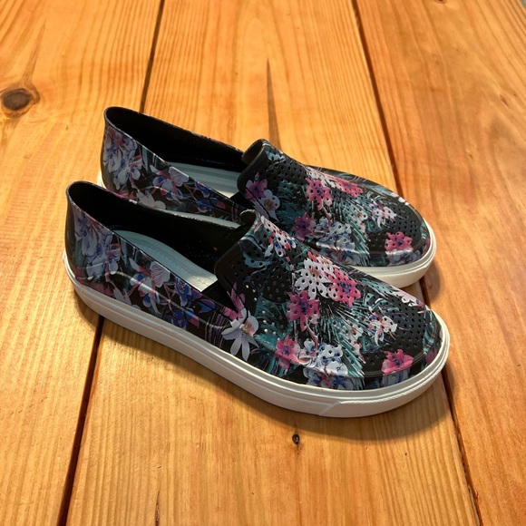 Crocs Floral Slip-On Sneakers - Picture 1 of 7